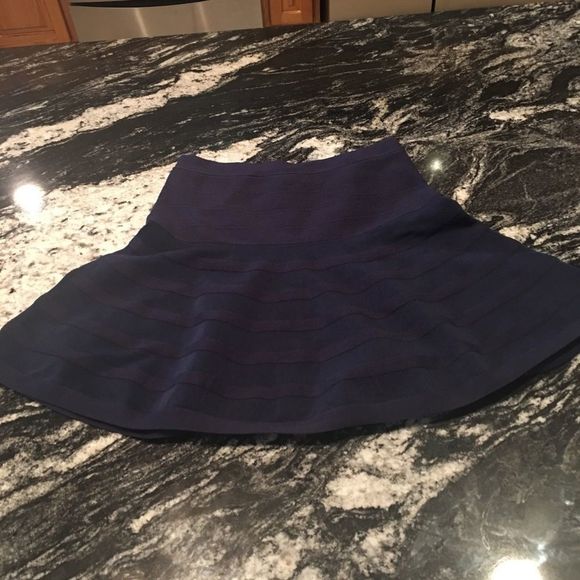 ✨JUST IN✨Peplum Hem Bandage Skirt - Picture 4 of 5